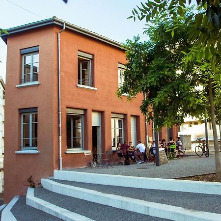 La Maison Rouge - Backpacker Hostel Saint-Etienne  Exteriér fotografie