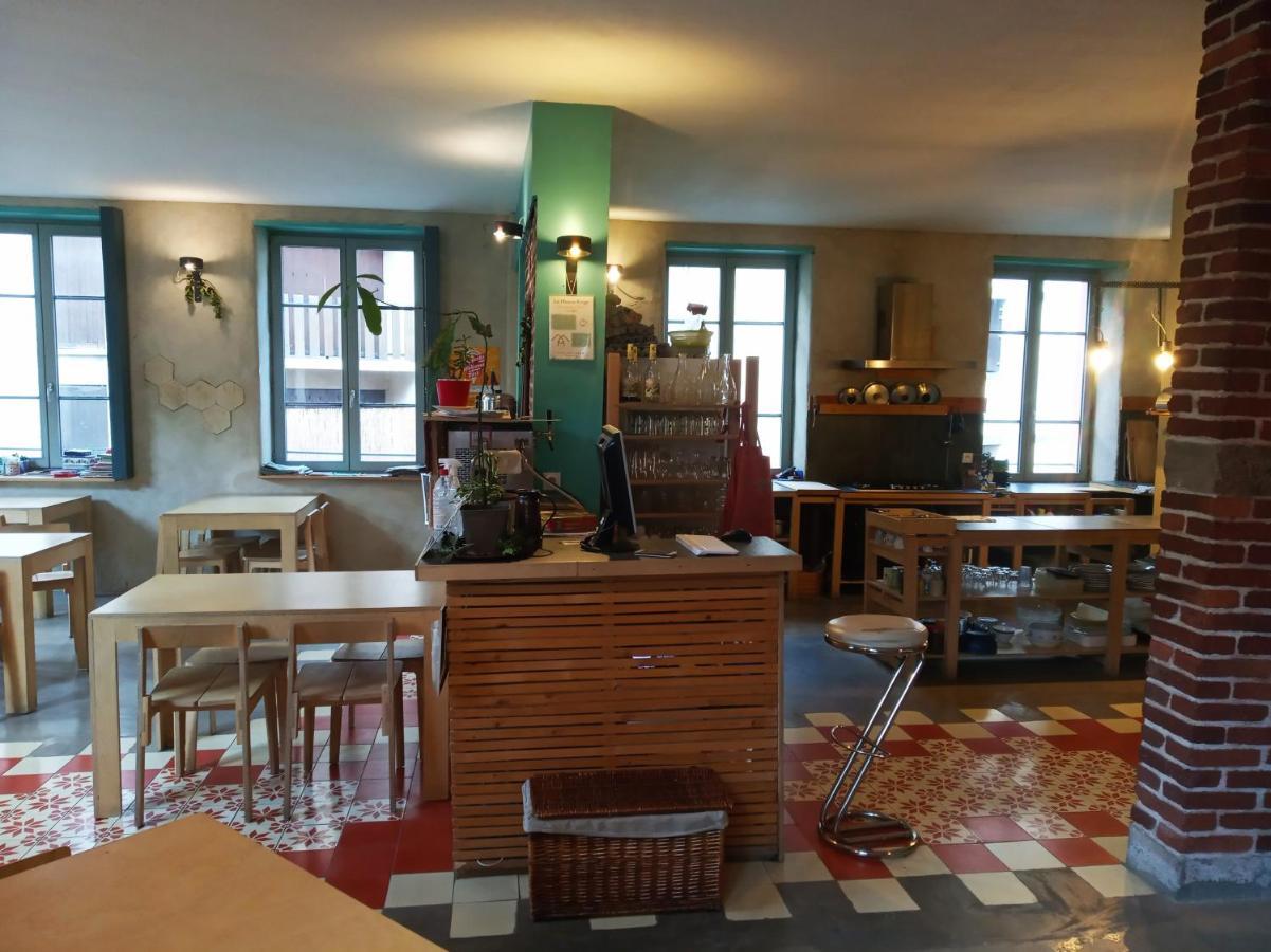 La Maison Rouge - Backpacker Hostel Saint-Etienne  Exteriér fotografie